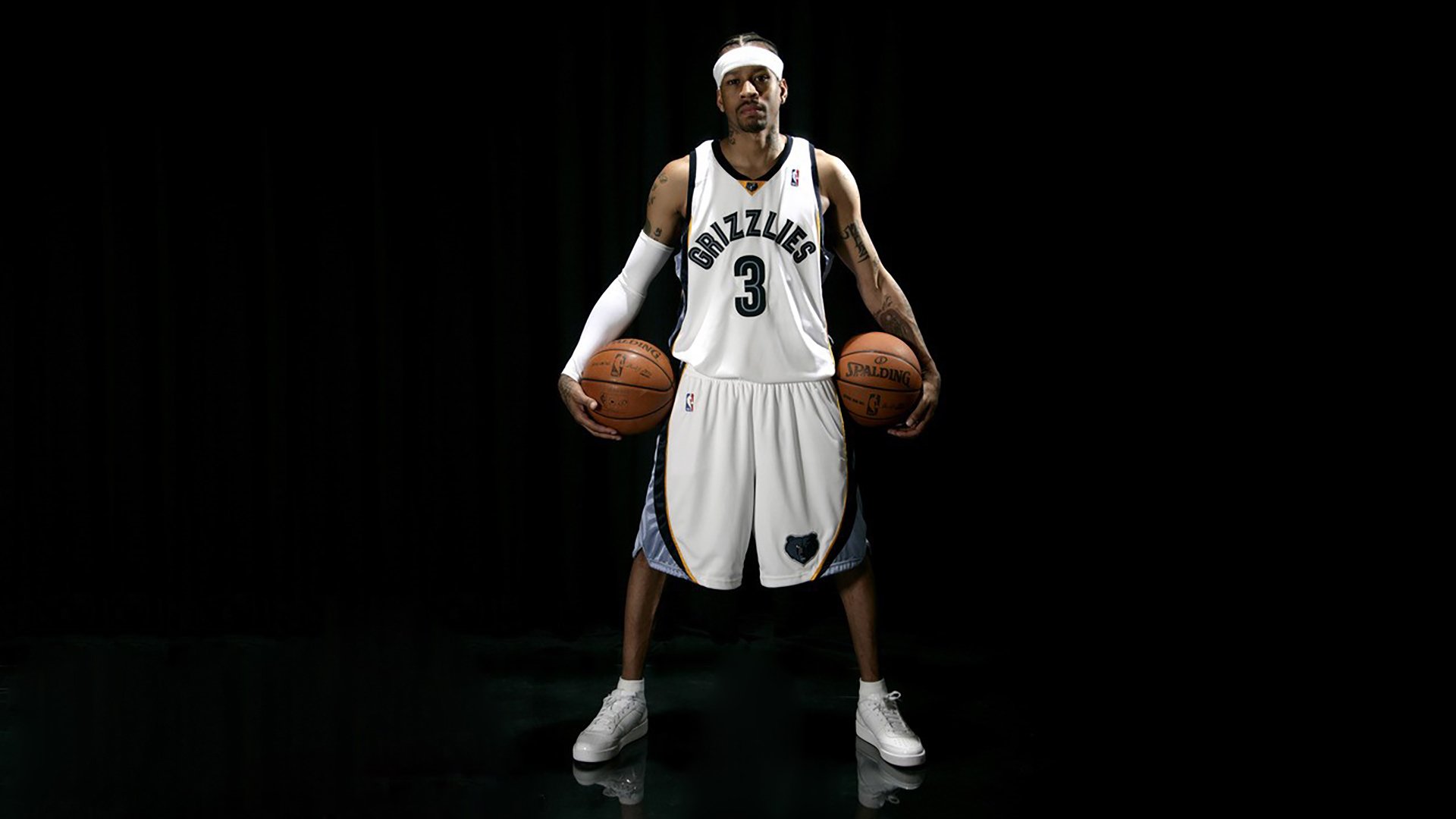 体育新闻中心通告暑期青少年体能培训课程信息,青少年体能训练营海报